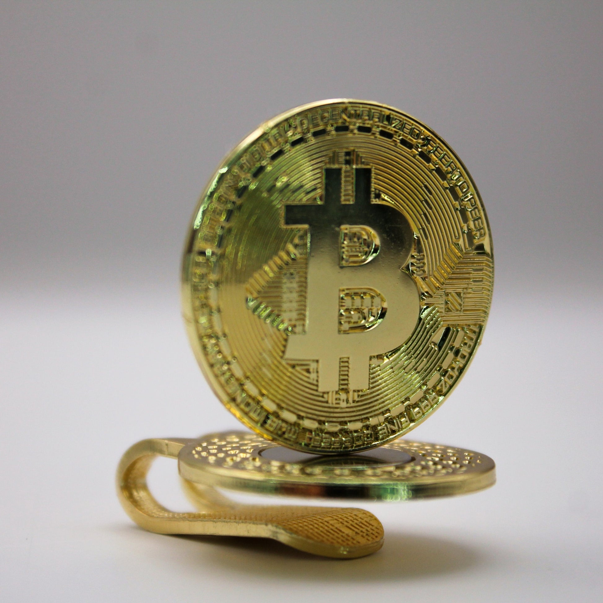 Bitcoin golf ball marker image 3