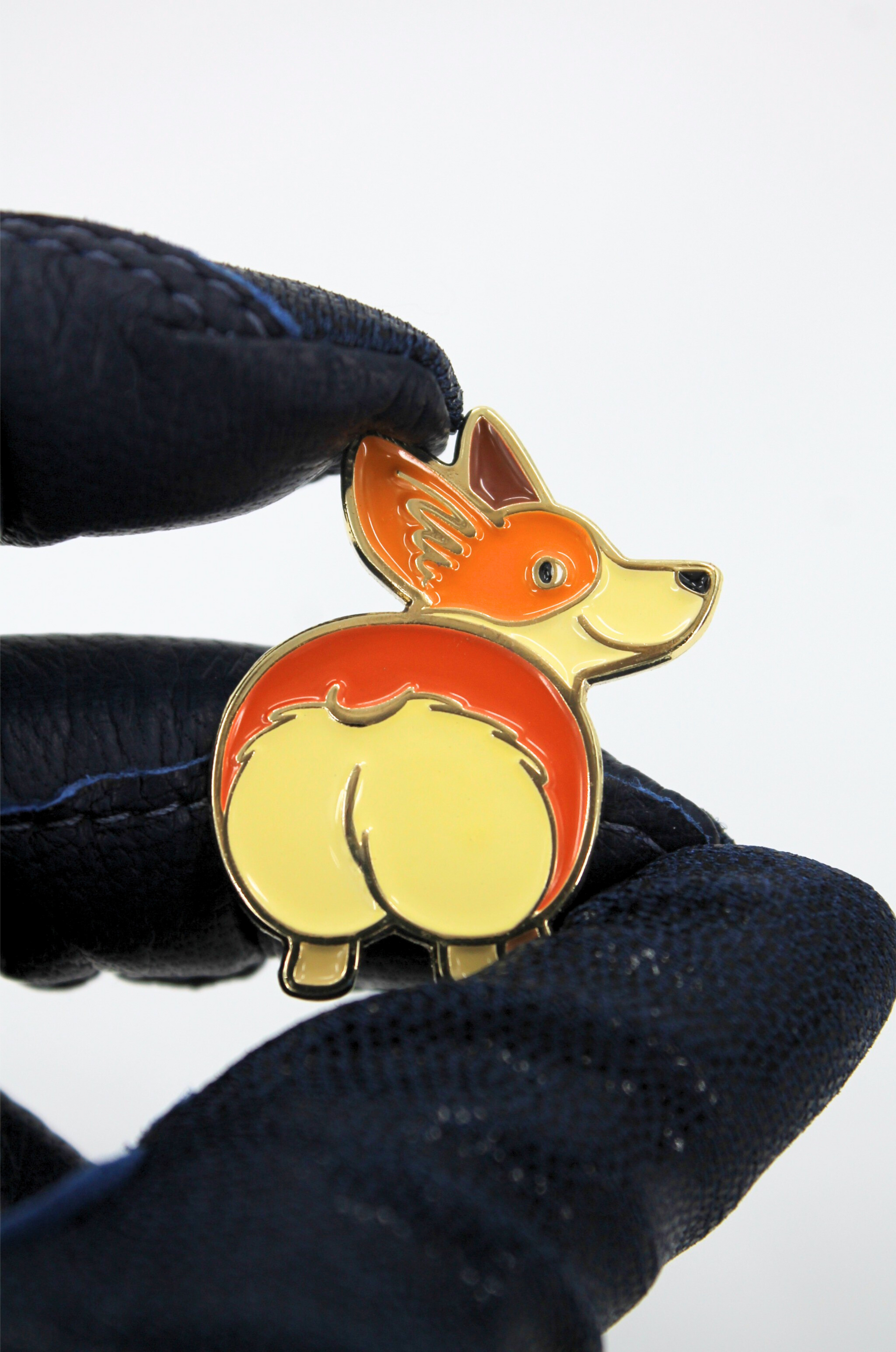 Corgi golf ball marker image 3